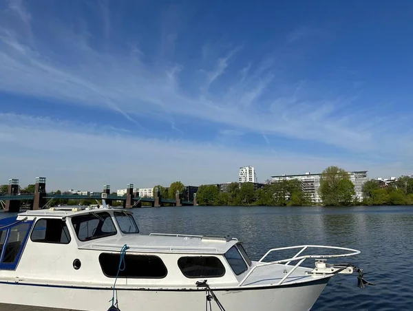 Båt Vid Piren Floden Havel Staden Berlin Tyskland — Stockfoto