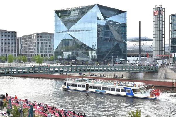 Berlin Tyskland Maj 2023 Turist Båt Med Turister Spree Floden — Stockfoto