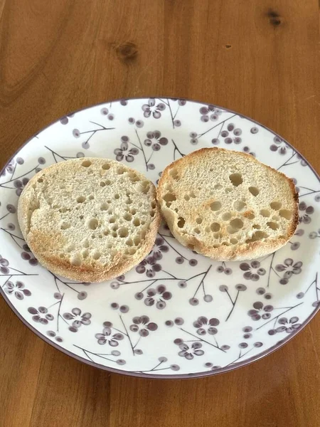 Toast Pšeničné Buchty Dva Kousky Talíři — Stock fotografie