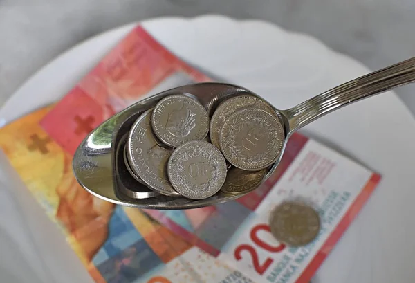 Pieniądze Szwajcarskie Franków Metalowe Monety Łyżce — Zdjęcie stockowe