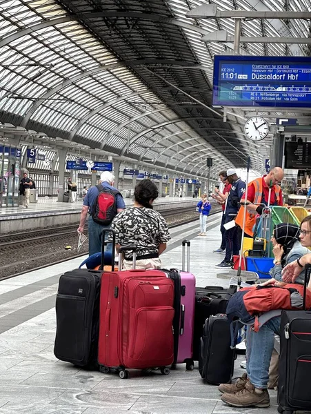 Berlin Germany 2023 Suitcases Passengers Station Platform Spandau — Stock Photo, Image