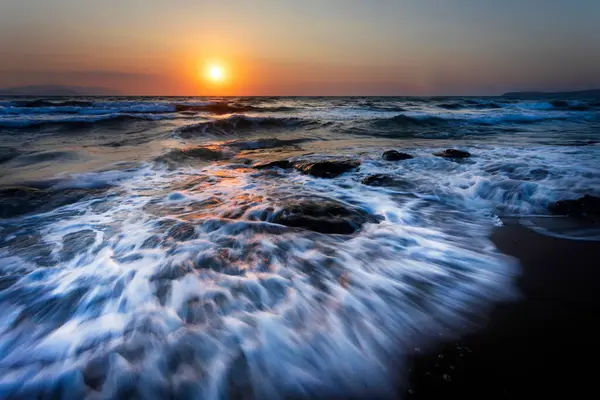 Krajobraz Morski Sfotografowany Techniką Długiej Ekspozycji Zachodzie Słońca — Zdjęcie stockowe