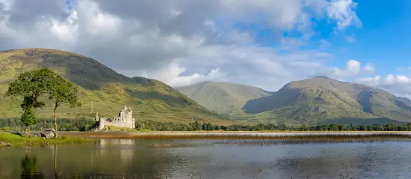 Kilchurn Şatosu, Loch Awe, İskoçya