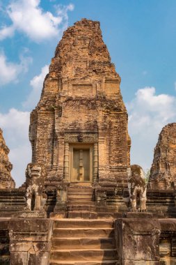 Doğu Mebon Tapınağı, Angkor, Siem Reap, Kamboçya, Angkor kompleksindeki tapınaklardan biri.
