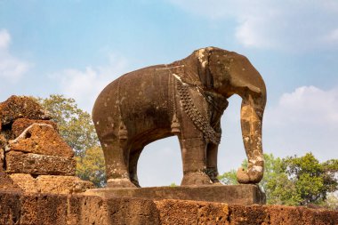Doğu Mebon Tapınağı, Angkor, Siem Reap, Kamboçya, Angkor kompleksindeki tapınaklardan biri.