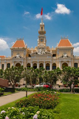Ho Chi Minh Şehir Simgesi, Gündüz vakti Fransız Koloni Binası