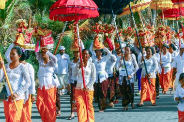 Endonezya 'daki Bali Tapınağı' na İbadet Yürüyüşü 