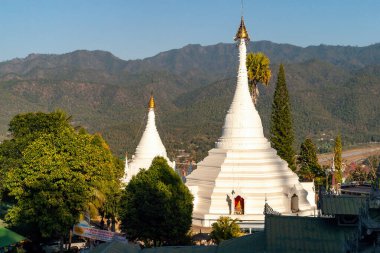 Tayland, Mae Hong Sorn ve mavi gökyüzü