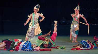 Geleneksel Balili Kecak veya Cava Ramayana Dansı, Erkek Oyuncular, Kültür Tiyatrosu Şovu