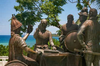 Açık havada tarihi bronz heykeller, Filipinler Bohol mezhebi