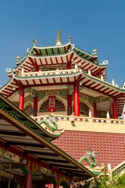 Cebu Filipinler 'deki renkli Çin tapınağı mimarisi