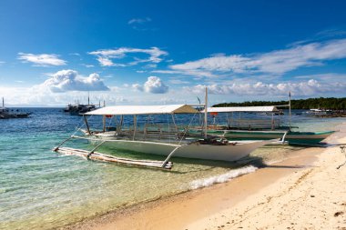 Filipinli Avara Demiri Tekneleri, Camotes, Filipinli Sandy Plajı