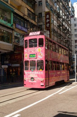 Hong Kong Çin Asya Jan 14, 2018 Hong Kong adasının Causeway Körfezi bölgesinde eski tramvaylar