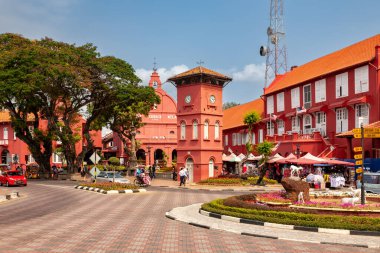 Malacca, Malezya - 22 Şubat 2014: Hollanda Meydanı 'ndaki eski binalar                 