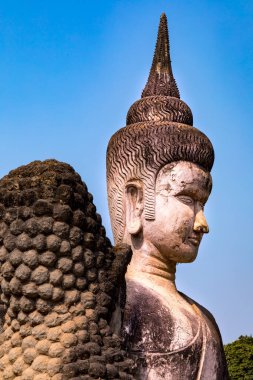 Buda Parkı 'ndaki taş heykel, Xieng Khuan olarak da bilinir, 1958' de Luang Pu Bunleua Sulilat tarafından inşa edildi, bir Budist keşiş..