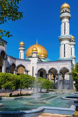 Brunei Darussalam, Bandar Seri Begawan - 17 Mart 2018: Jame 'Asr Hassanil Bolkiah Camii, Brunei' nin en önemli camilerinden biri.