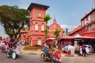 Malacca, Malezya - 22 Şubat 2014: Hollanda Meydanı 'ndaki eski binalar                 
