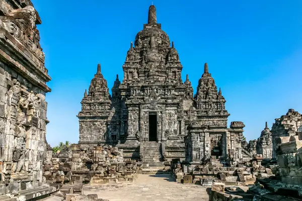 Tarihi Prambanan: Antik Cava Hindu Mirasına Bir Bakış