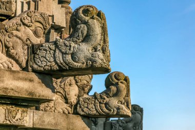 Prambanan Tapınak Kompleksi, Roro Jonggrang Harabeleri, Orta Cava