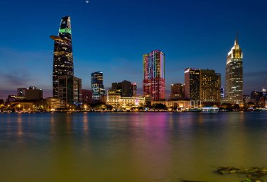 Ho Chi Minh Şehri Skyline, Vietnam Gece Kenti, Saigon Nehri Seyahat Varış Yeri