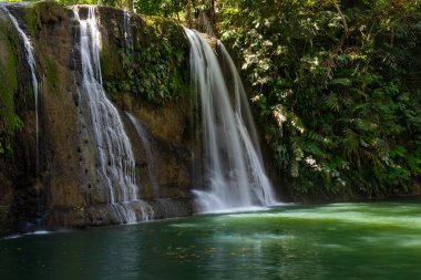 Gunhuban Şelalesi Filipinler 'in güney Leyte şehrinin kırsal kesiminde bir şelaledir.