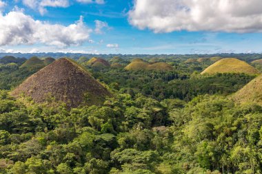 Çikolata Tepeleri muhteşem hava manzarası 