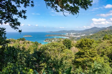 Phuket sahil şeridinin yemyeşil manzarası