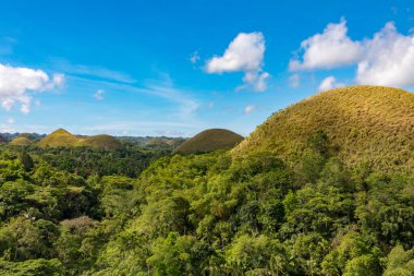 Çikolata Tepeleri muhteşem hava manzarası 