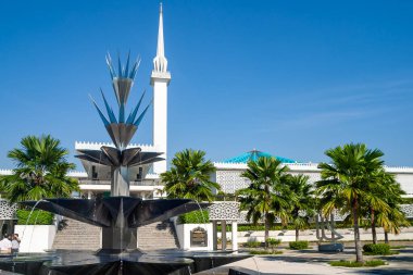 Kuala Lumpur 'daki Malezya Ulusal Camii (Mescidi Negara)
