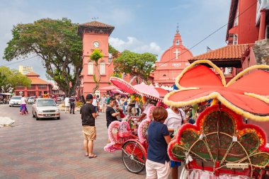 Malacca, Malezya - 22 Şubat 2014: Hollanda Meydanı 'ndaki eski binalar            