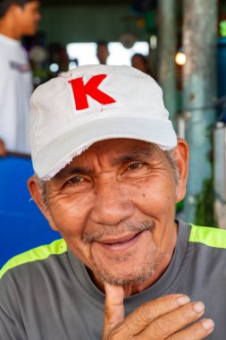 Asya, Filipinler, Leyte, Ormoc Şehri. Yerel pazarda karakter