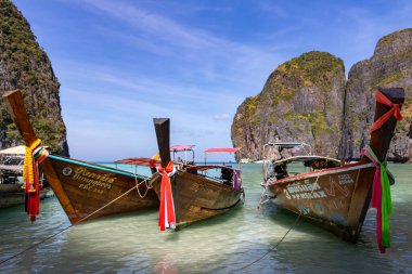 Asya, Tayland, Krabi. Uzun kuyruklu tekne..