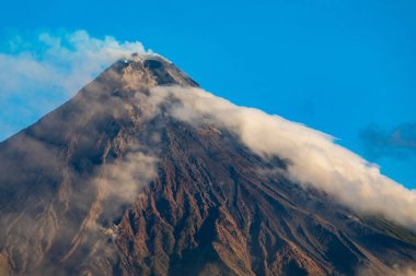 Asya, Filipinler, Albay, Legazpi, Mayon Dağı, bir patlama sırasında