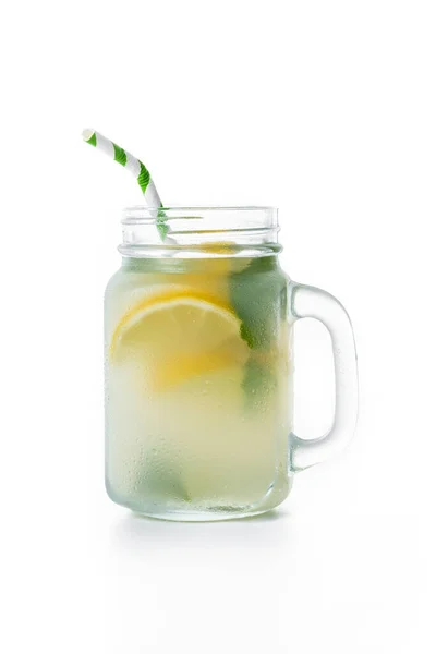 Bebida Limonada Fresca Frasco Vidro Isolado Fundo Branco — Fotografia de Stock