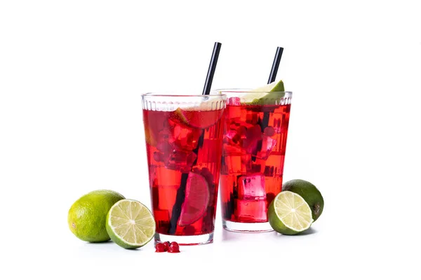 Cape Codder Cocktail Med Vodka Tranbärsjuice Och Kalk Isolerad Vit — Stockfoto
