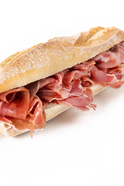 Spanisch Serrano Schinken Sandwich Isoliert Auf Weißem Hintergrund Nahaufnahme — Stockfoto