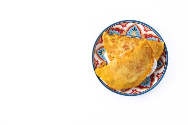 Geleneksel Venezuela sığır eti kakafası beyaz arka planda izole edilmiş. Üst Manzara. Boşluğu kopyala