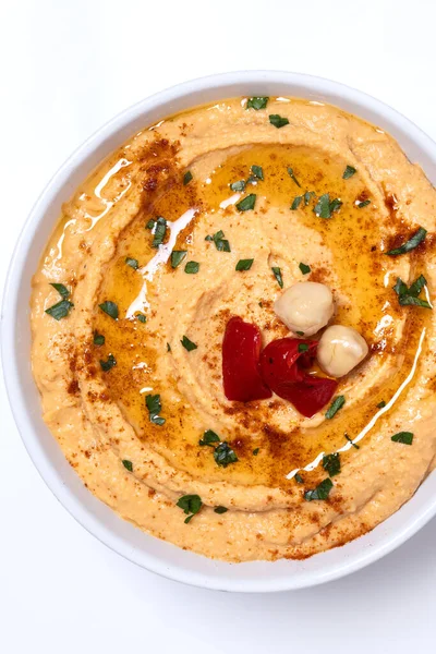 Pieczona Czerwona Papryka Hummus Białej Misce Izolowane Białym Tle Widok — Zdjęcie stockowe