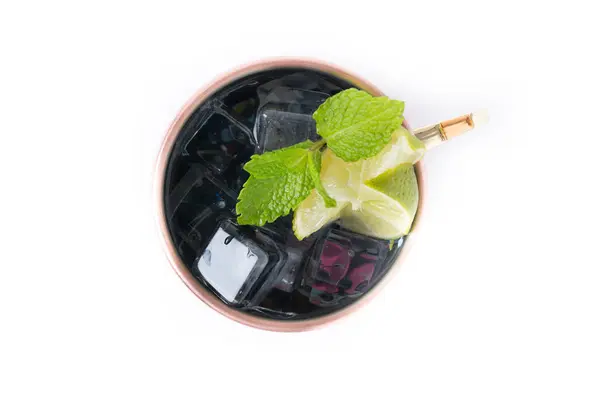 Cocktail Mule Moscou Servi Avec Glace Tranche Citron Vert Isolé Image En Vente