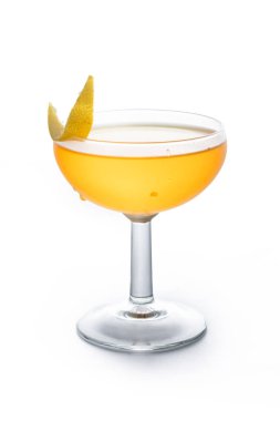 Kağıt uçak kokteyli beyaz arkaplanda izole edildi