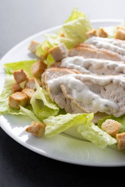 Klasik Sezar Salatası Taze ve kıtır kıtır Sezar salatası