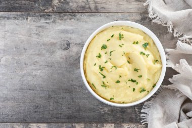 Tahta masada patates püresi.