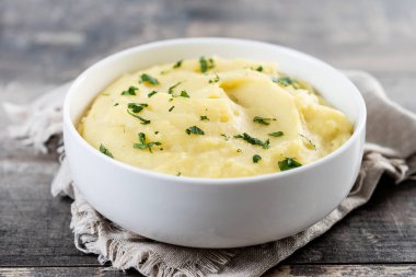 Tahta masada patates püresi.