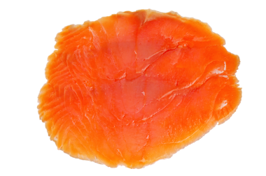 Az tuzlu somon filetosu ince dilimlenmiş. Kırmızı balık, yemek..