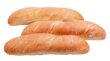 Üç baget ekmeği beyaza izole edilir. Yemek, lezzetli taze buğday ekmeği