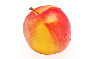 Kırmızı ve sarı elma beyaz arka planda izole edilmiş. Su damlalı elma