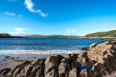 Culag Ormanı 'ndan geçerek körfeze ulaşabilirsin.