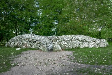 İskoçya 'daki Antik Clava Cairns anıtı