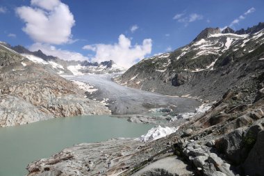 İsviçre Rhone Buzulu 