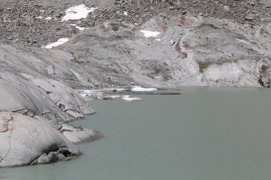 İsviçre Rhone Buzulu 